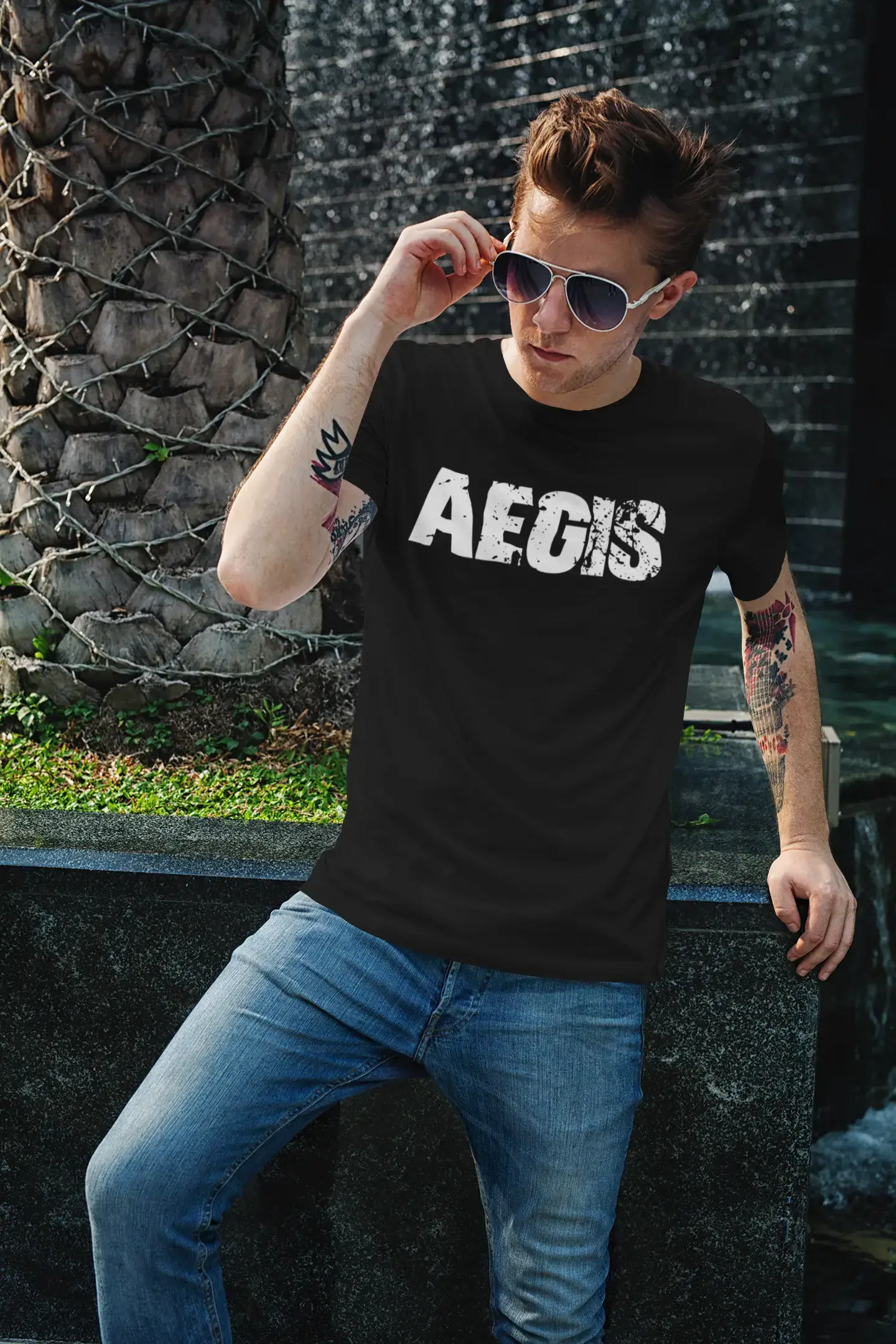Aegis Herren-Kurzarm-T-Shirt mit Rundhalsausschnitt, 5 Buchstaben Schwarz, Wort 00006