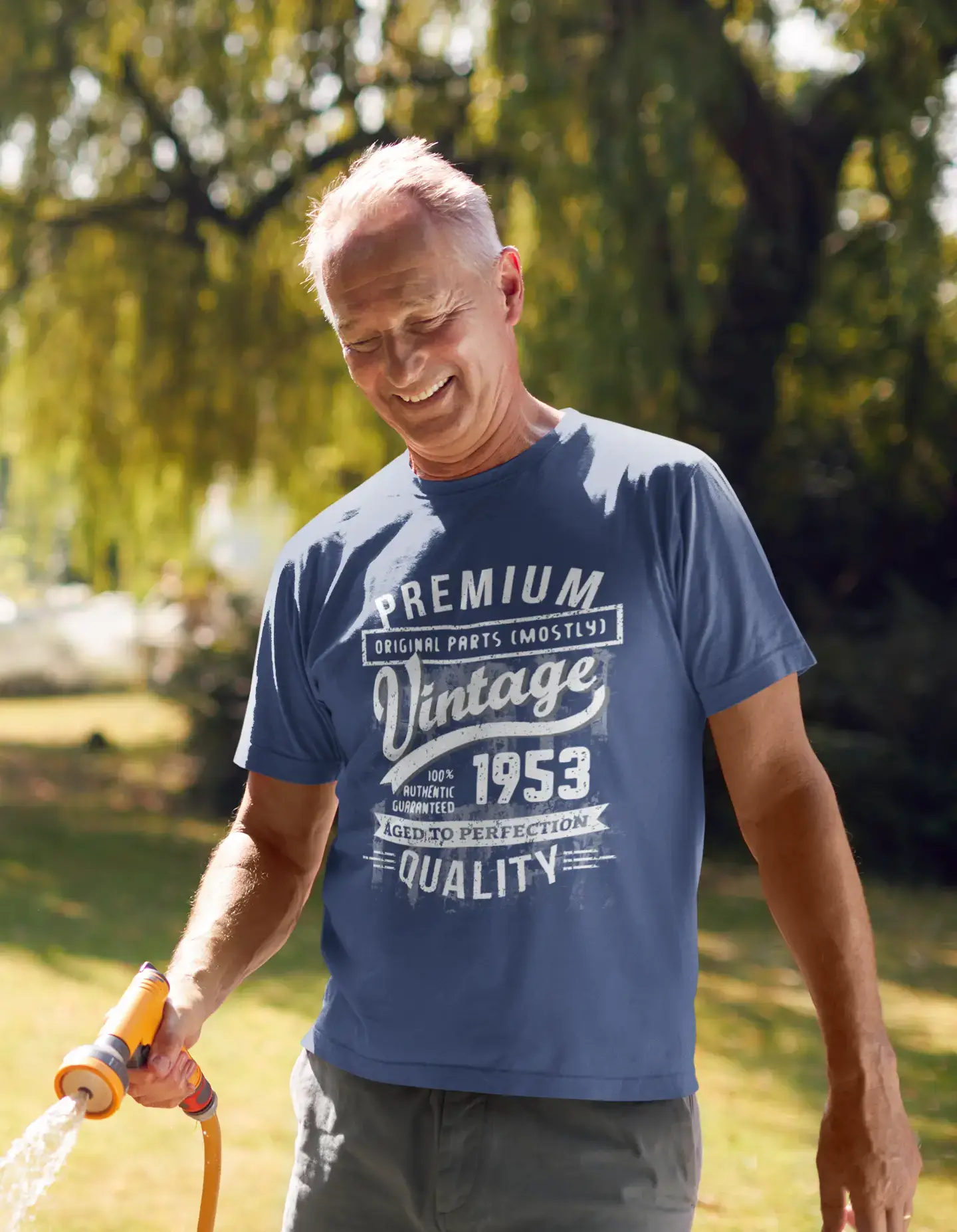 ULTRABASIC – <span>Grafisches</span> <span>Herren</span> -T-Shirt „1953 Aged to Perfection“ <span>als</span> <span>Geburtstagsgeschenk</span>