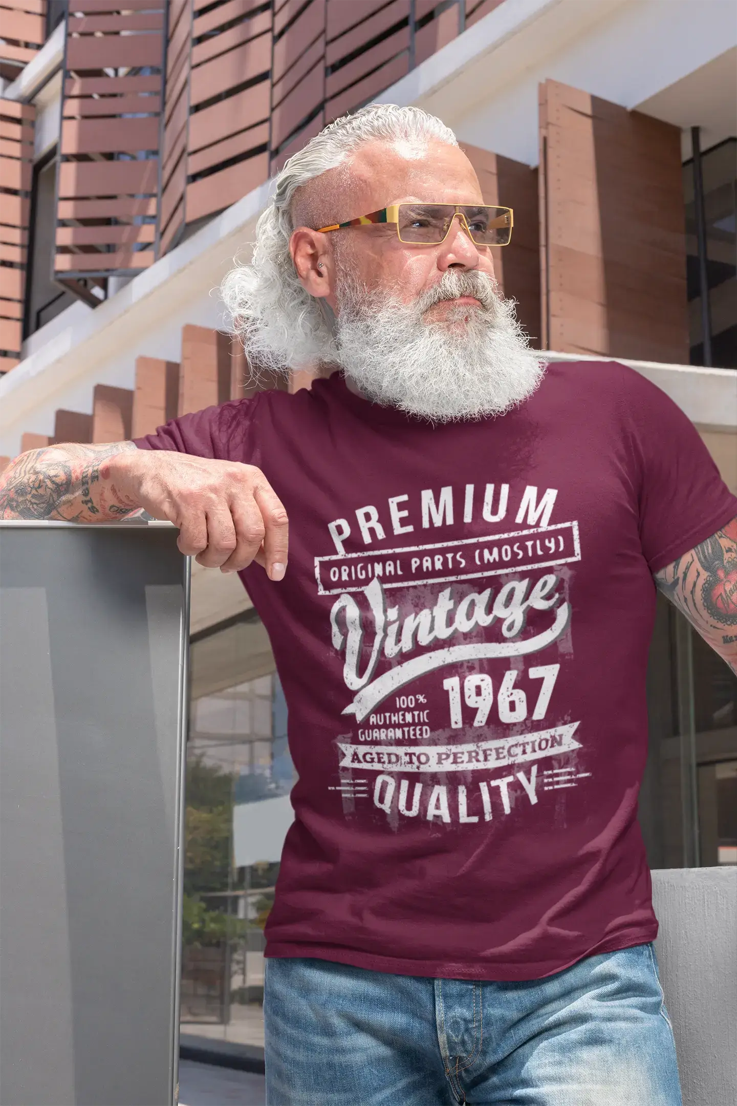 ULTRABASIC - Graphic Men's 1967 Aged to Perfection Birthday Gift T-Shirt