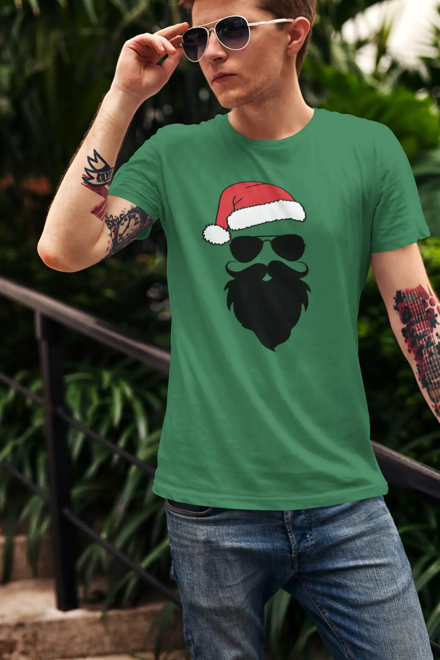ULTRABASIC - <span>Grafisches</span> <span>Herren-</span> T-Shirt mit lustigem Weihnachtsmann und coolem Weihnachtsmotiv, <span>Geschenk-</span> T-Shirt <span>, Weiß</span>