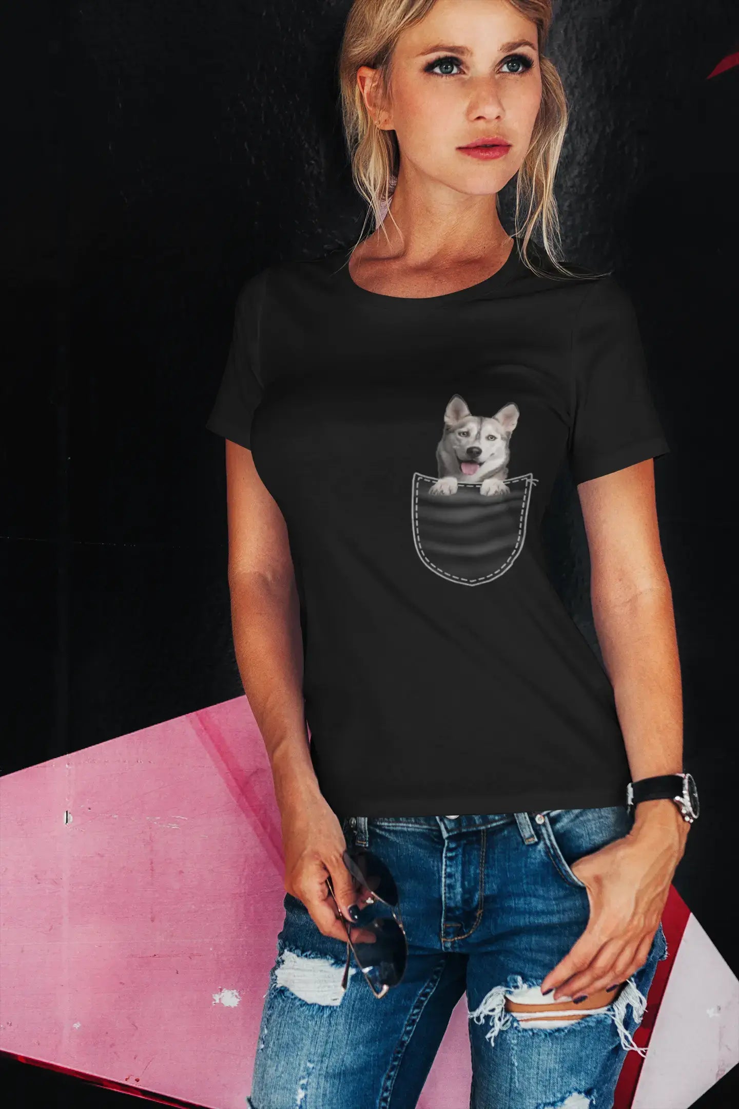 ULTRABASIC Grafik-T-Shirt für Damen, Siberian Husky – süßer Hund in der Tasche