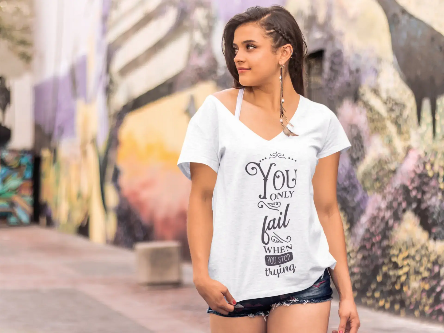 ULTRABASIC Damen-T-Shirt „You Only Fail When You Stop Trying“ – Motivierendes Zitat