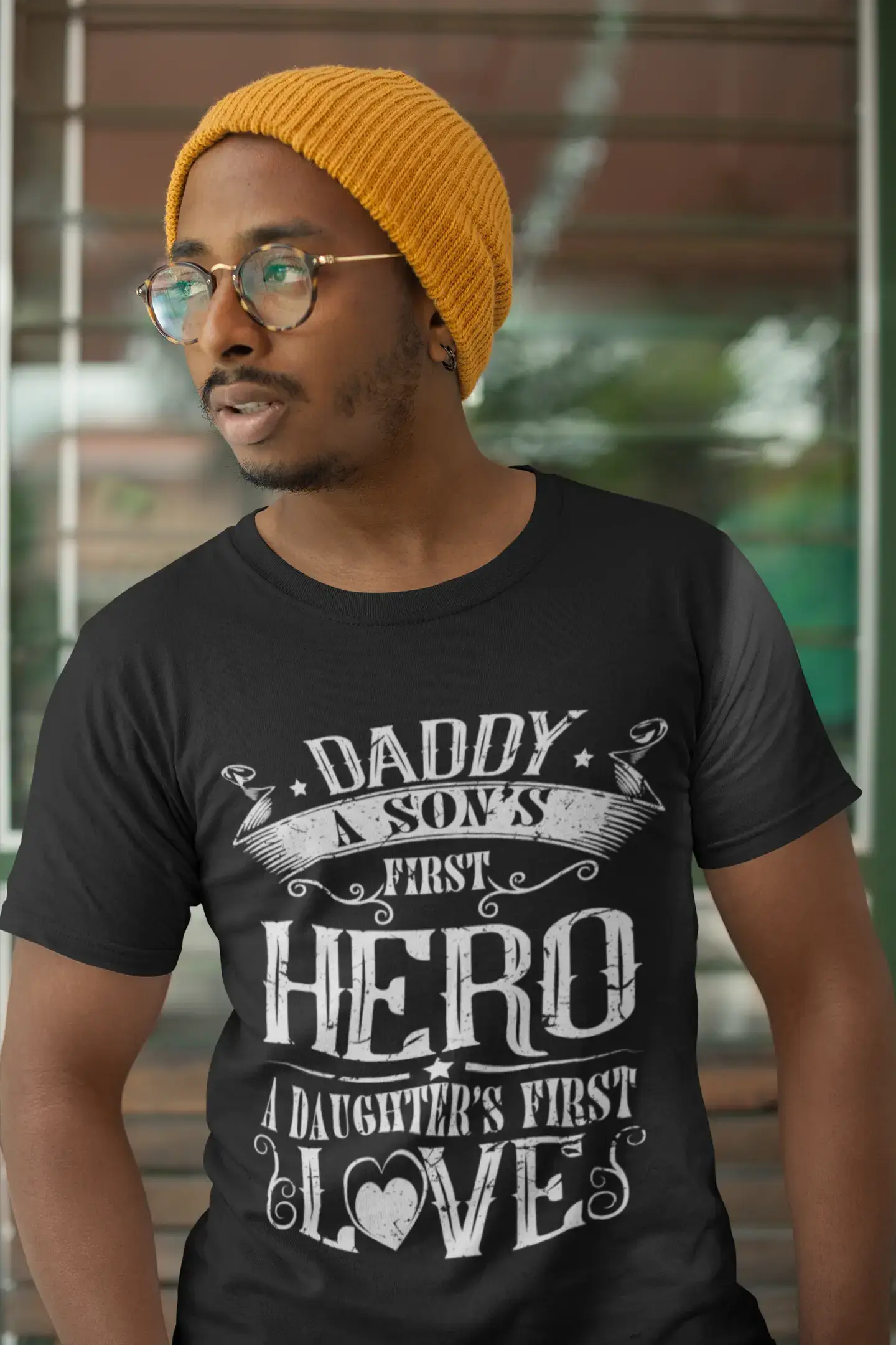 ULTRABASIC Men's T-Shirt Daddy a Son's First Hero a Daughter's First Love Tee Shirt
