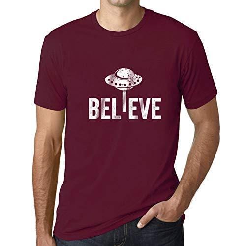 Ultrabasic - Homme Graphique Believe OVNI Extraterrestre T-Shirt Impression de Lettre Occasionnelle Drôle Bordeaux