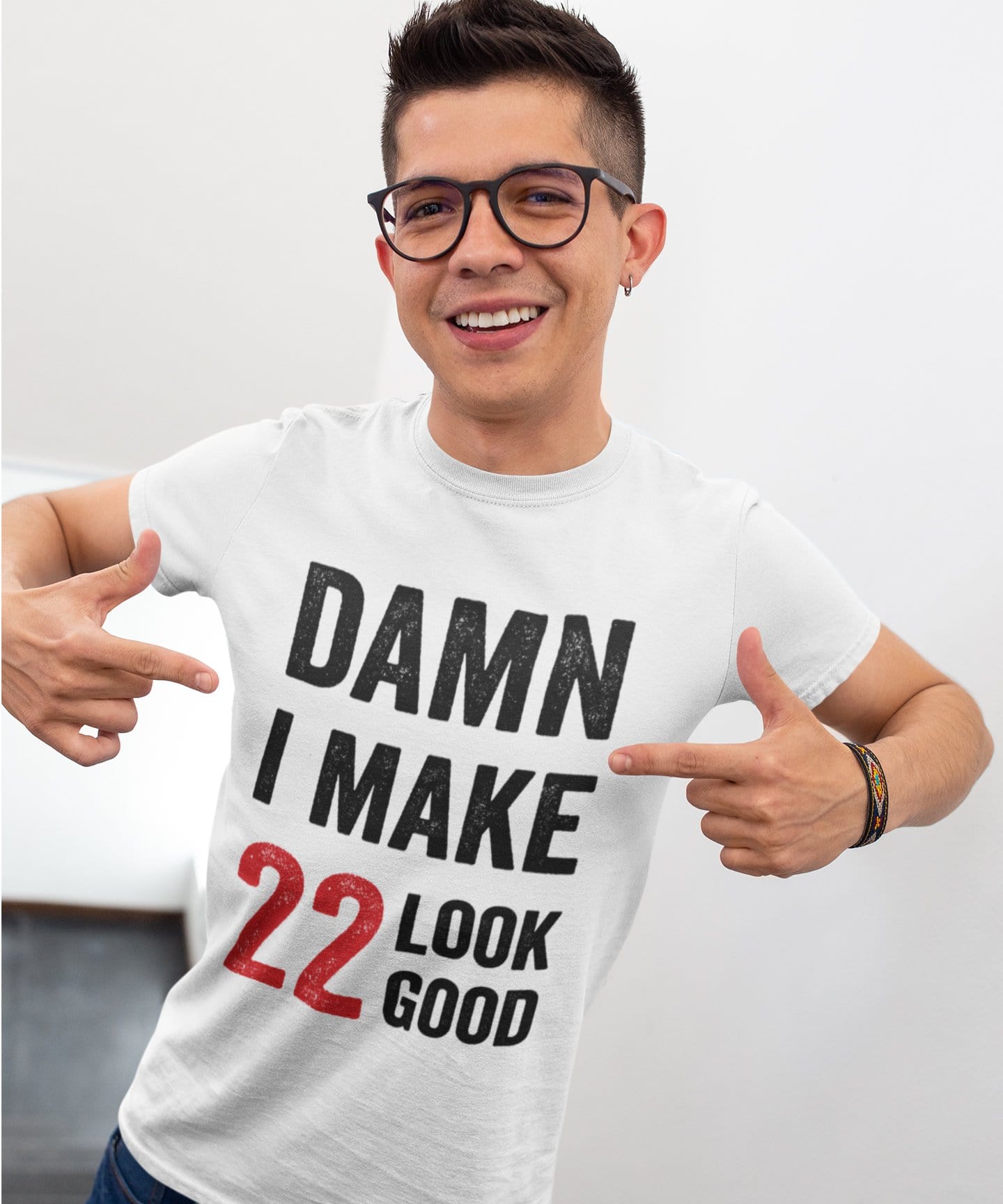 Damn I Make 22 Look Good Herren-T-Shirt, Weiß, Geschenk zum 22. Geburtstag, 00409